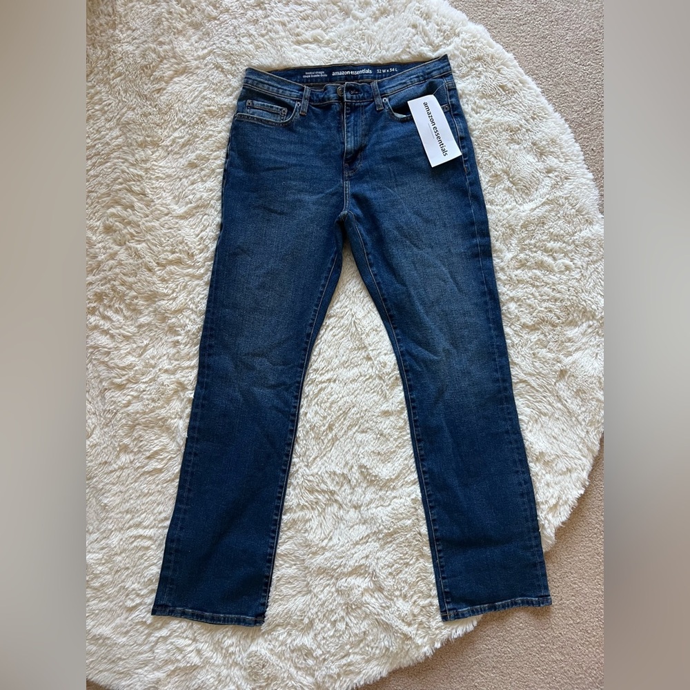 Amazon Essentials Men's Dark Blue Straight Leg Jeans 32x34